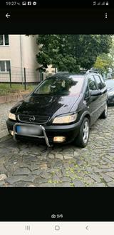 Opel Zafira - Opel Zafira aus 2002 mit Diesel-Antrieb
