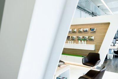 showroom-image-bottom