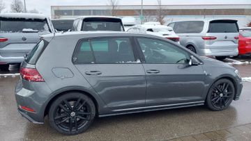 Volkswagen Golf - 9