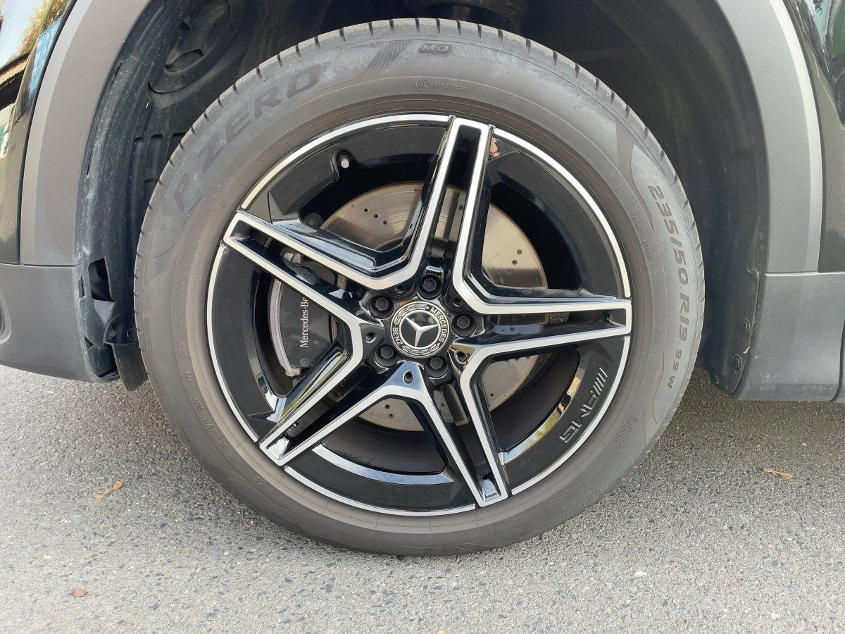 Fahrzeugabbildung Mercedes-Benz GLB 220 d 4M AMG/Night/Kamera/AHK/19''