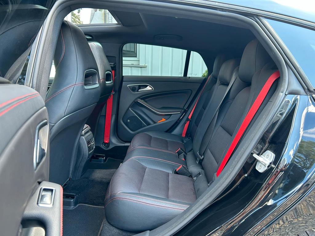 Mercedes-Benz CLA 45 AMG Shooting Brake