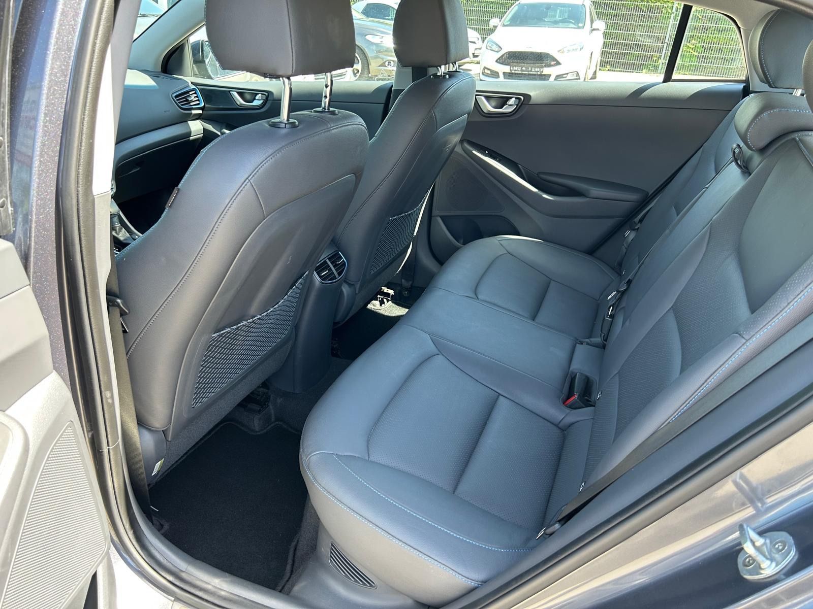 Fahrzeugabbildung Hyundai IONIQ Hybrid Premium°Leder°Kamera°Schiebedach°