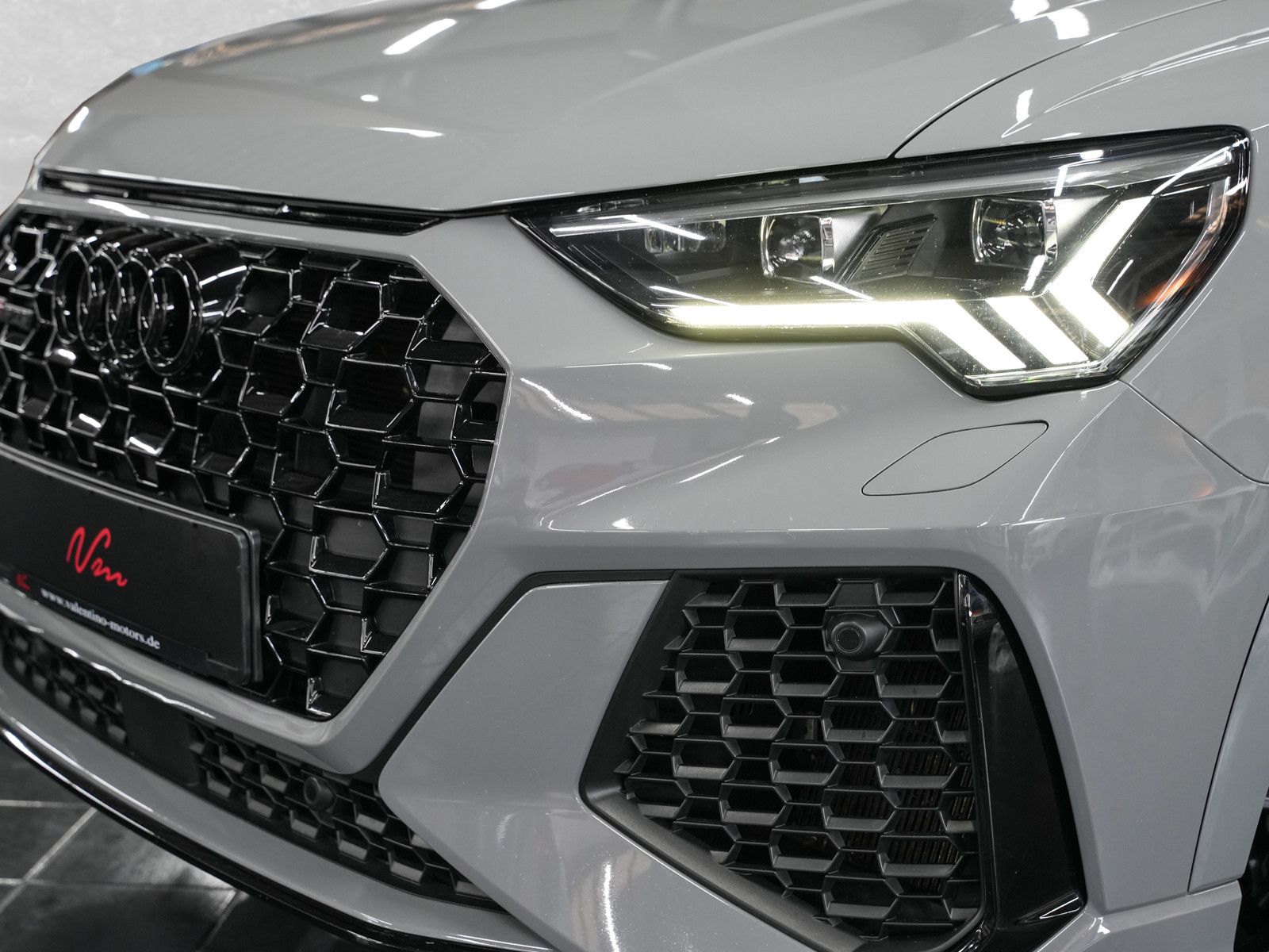 Fahrzeugabbildung Audi RSQ3 Sportback - RS-Sitze|21Zoll|RS-AGA|B&O