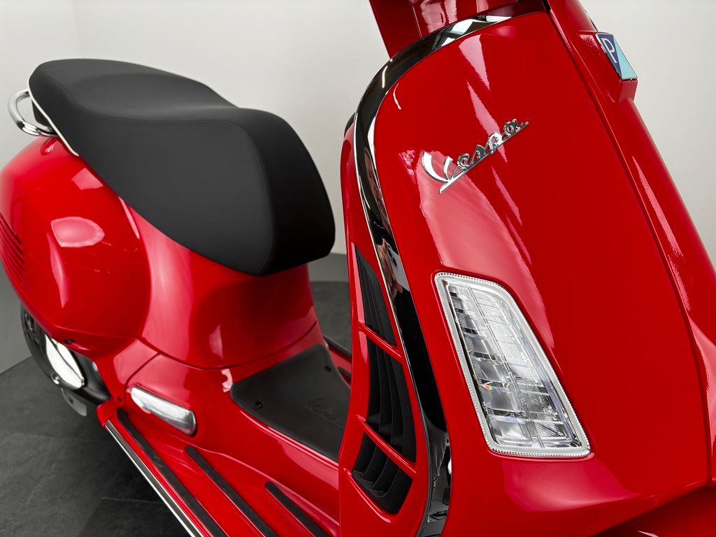 Fahrzeugabbildung Vespa GTS 310 SUPER E5+ *NEUFAHRZEUG/GARANTIE*