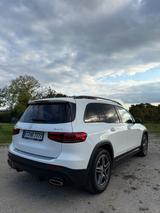 Mercedes-Benz GLB 250 4MATIC*AMG Line*LED*KEYLESS GO*CARPLAY* - Mercedes-Benz GLB 250 Gebrauchtwagen