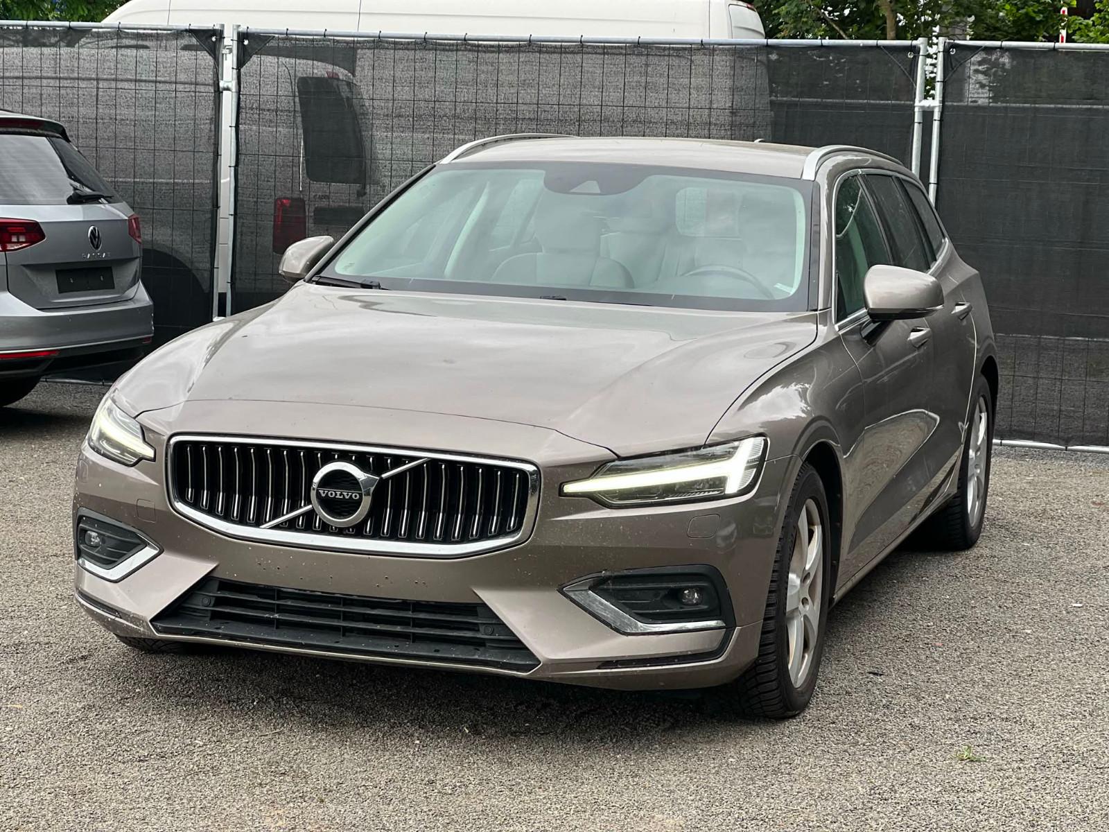Volvo V60 Kombi Inscription*2.0*Diesel*190PS*Leder*Aut