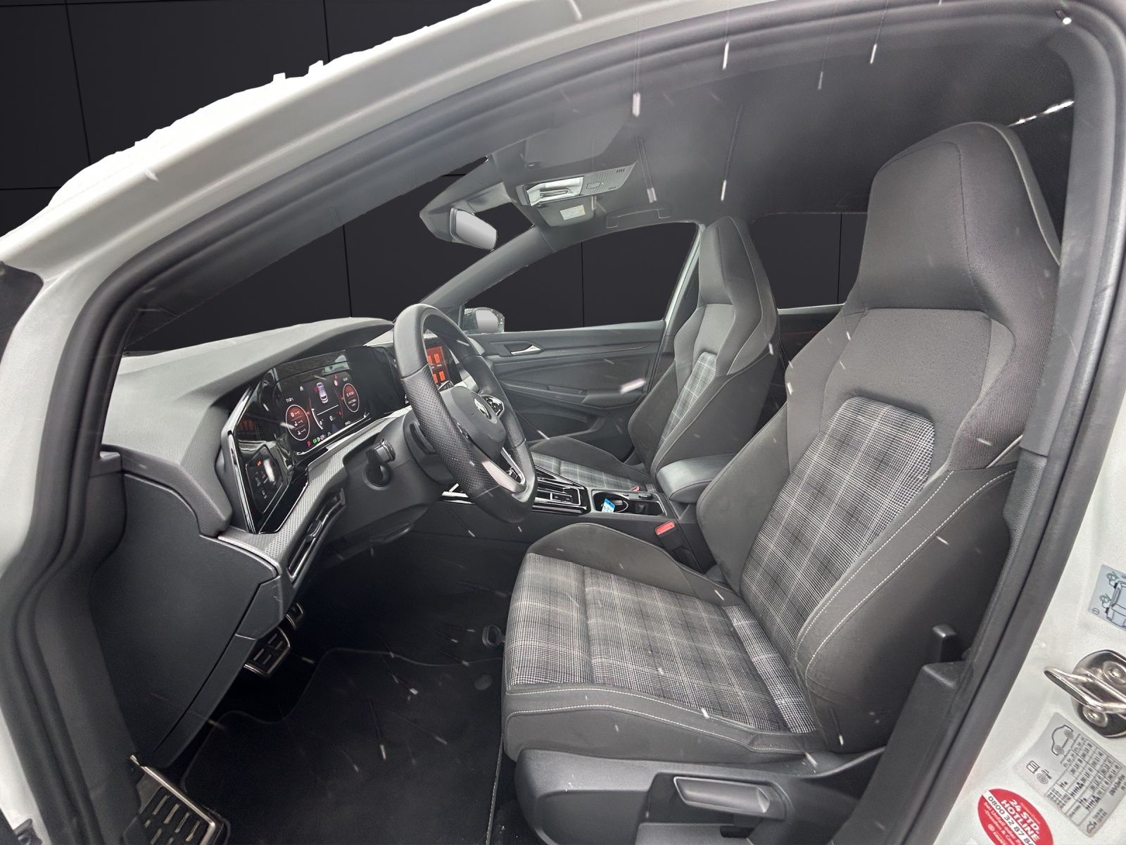 Fahrzeugabbildung Volkswagen Golf VIII GTD Business DSG IQ.Light ACC STH SH P