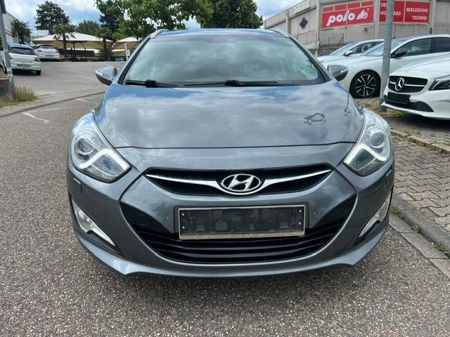 Hyundai i40 cw Premium*XENON*NAVI*LEDER*LED*CAM**1-HAND*