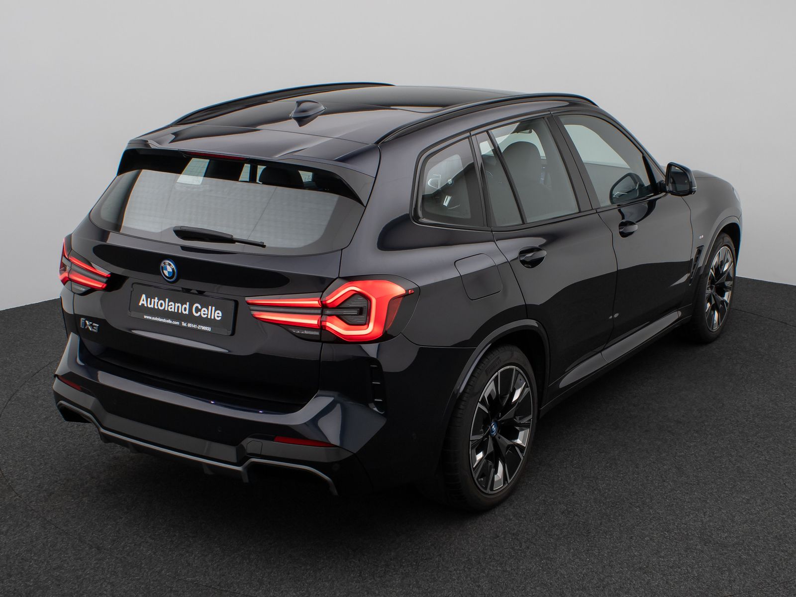 Fahrzeugabbildung BMW iX3 Impressive M Sport Panorama 360°HUD DAB H/K