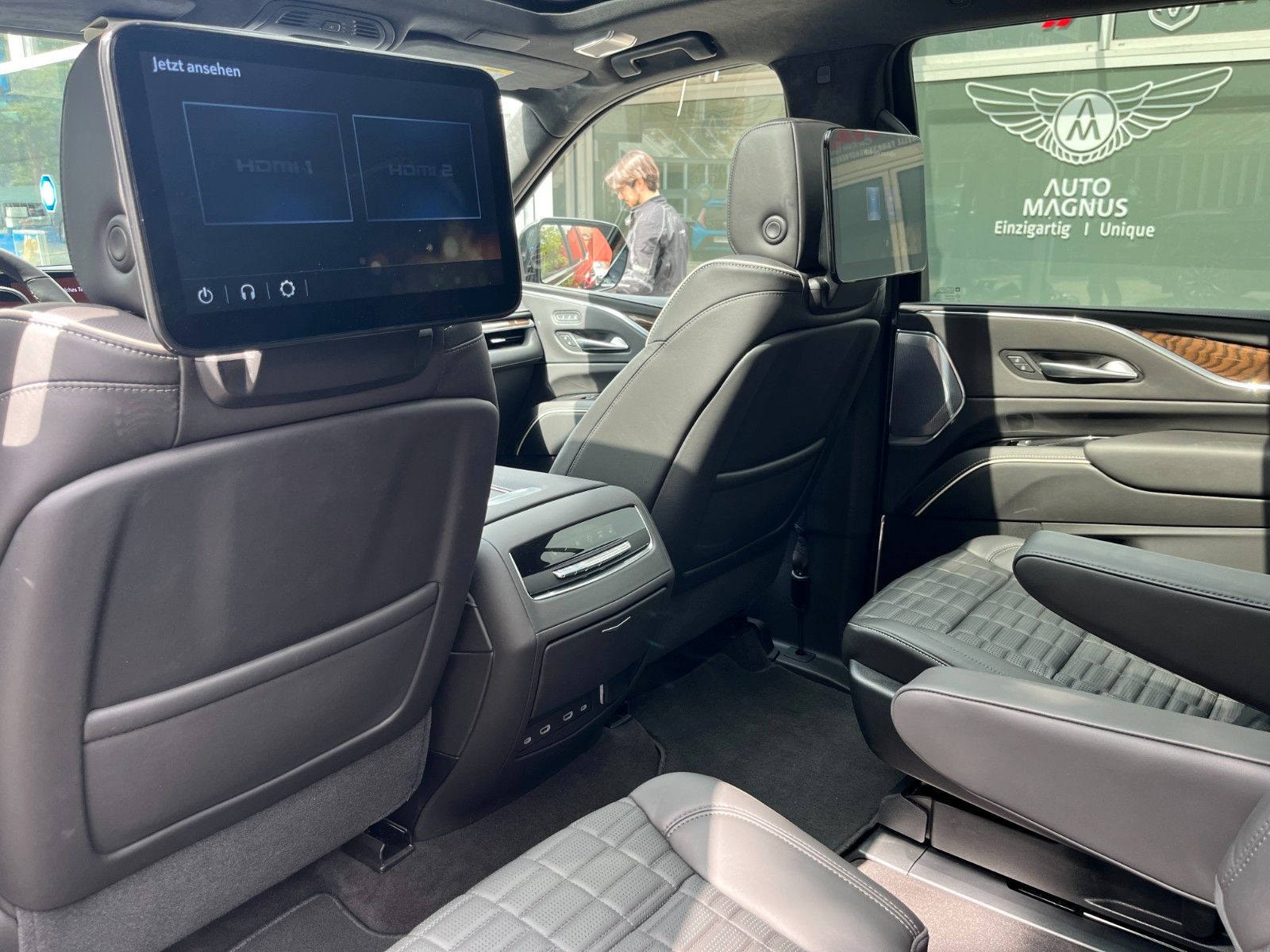 Fahrzeugabbildung Cadillac Escalade Sport Platinum 6.2 V8  4x4