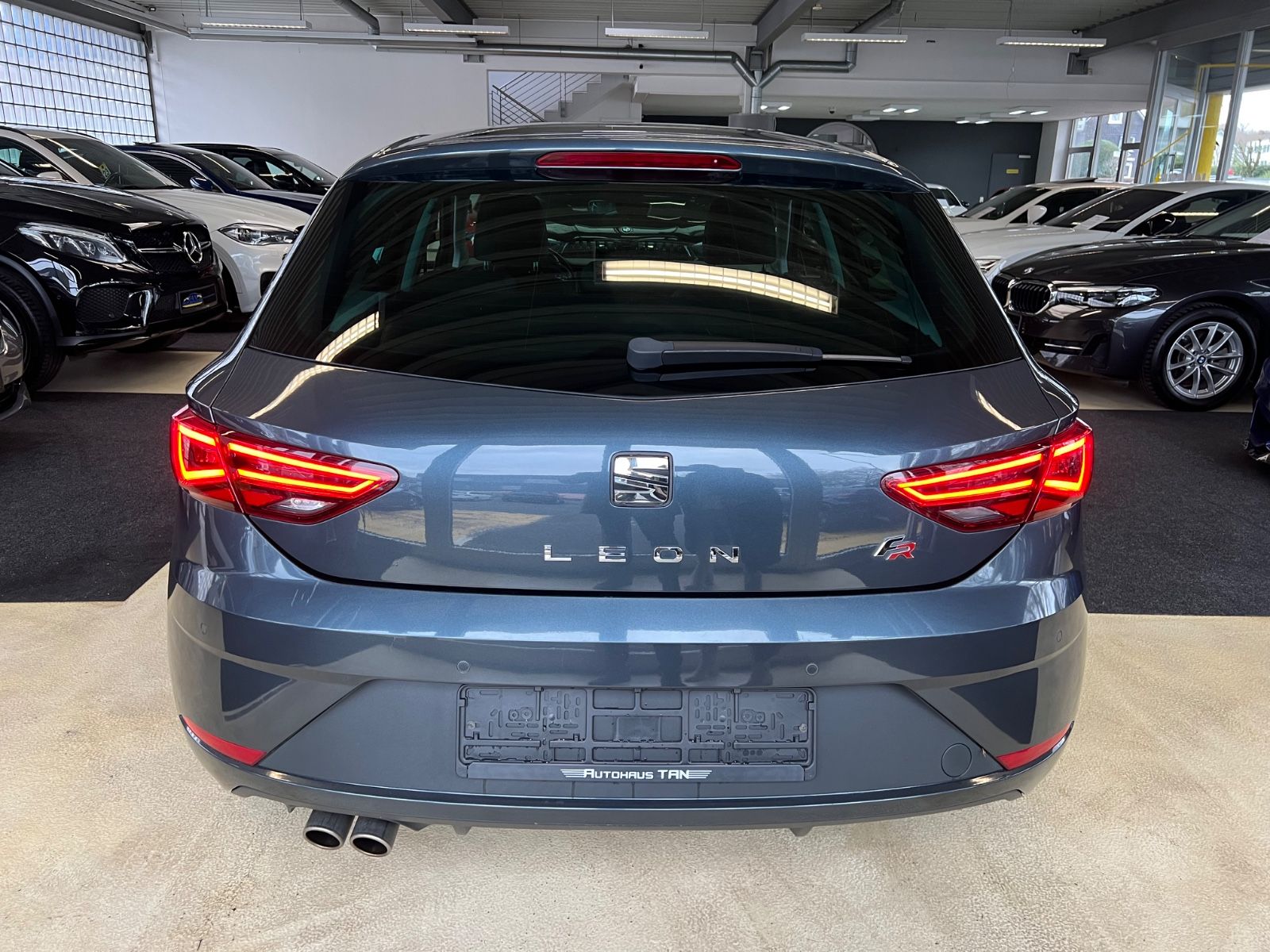Fahrzeugabbildung SEAT Leon FR 1.5 TSI * AUTOMATIK *LED*
