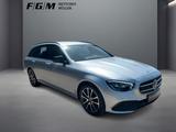 Mercedes-Benz E 220 d T Avantgarde +Wide+MBUX+LED+Night+Cam - Mercedes-Benz E 220: D