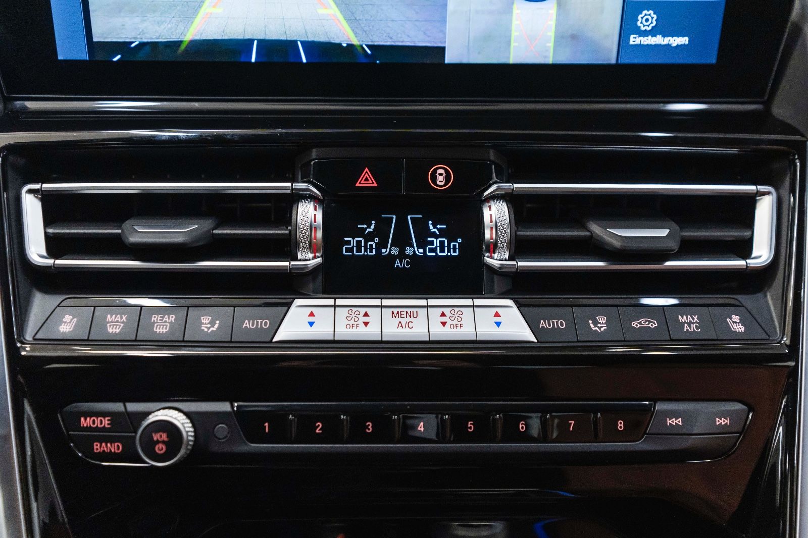 Fahrzeugabbildung BMW M850i xDrive Coupe HUD H&K 360° LASER INDIVIDUAL