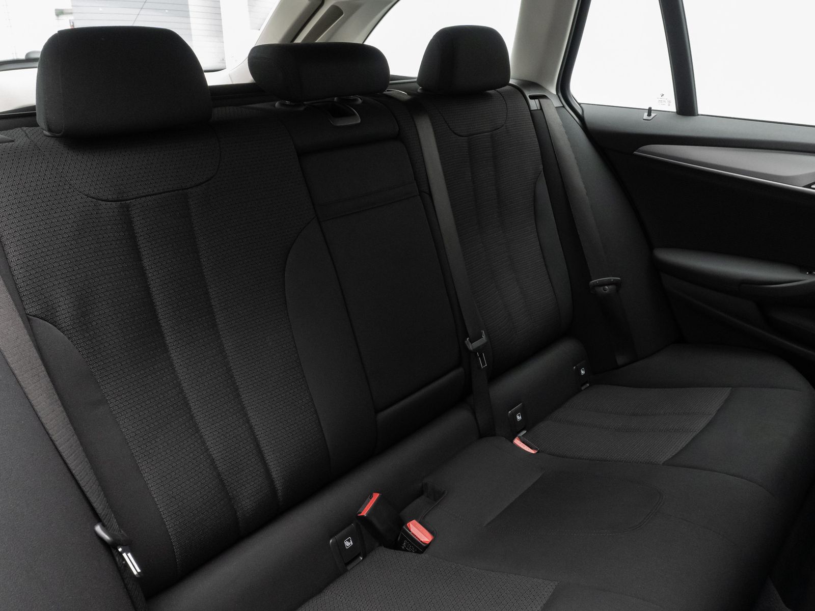 Fahrzeugabbildung BMW 520e GeschwindigReg DAB Kamera CockpitPro Alarm