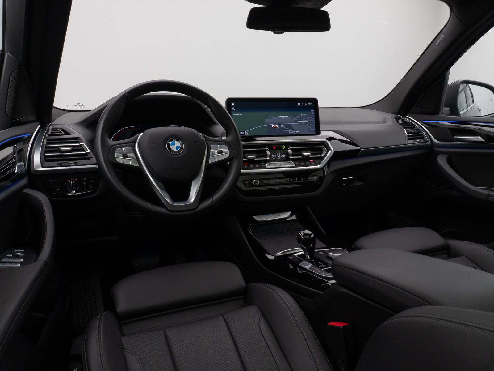 Fahrzeugabbildung BMW X3 xD20d Panor Kamera DAB HiFi Komfort Sport 19"