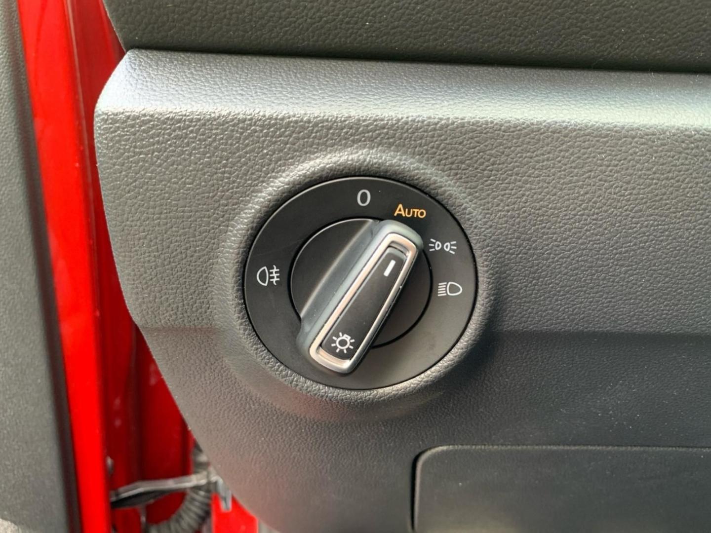 Volkswagen T-Roc 1.0TSI Move+LED+KLIMA+SHZ+KAMERA+CARPLAY, миниатюра 17