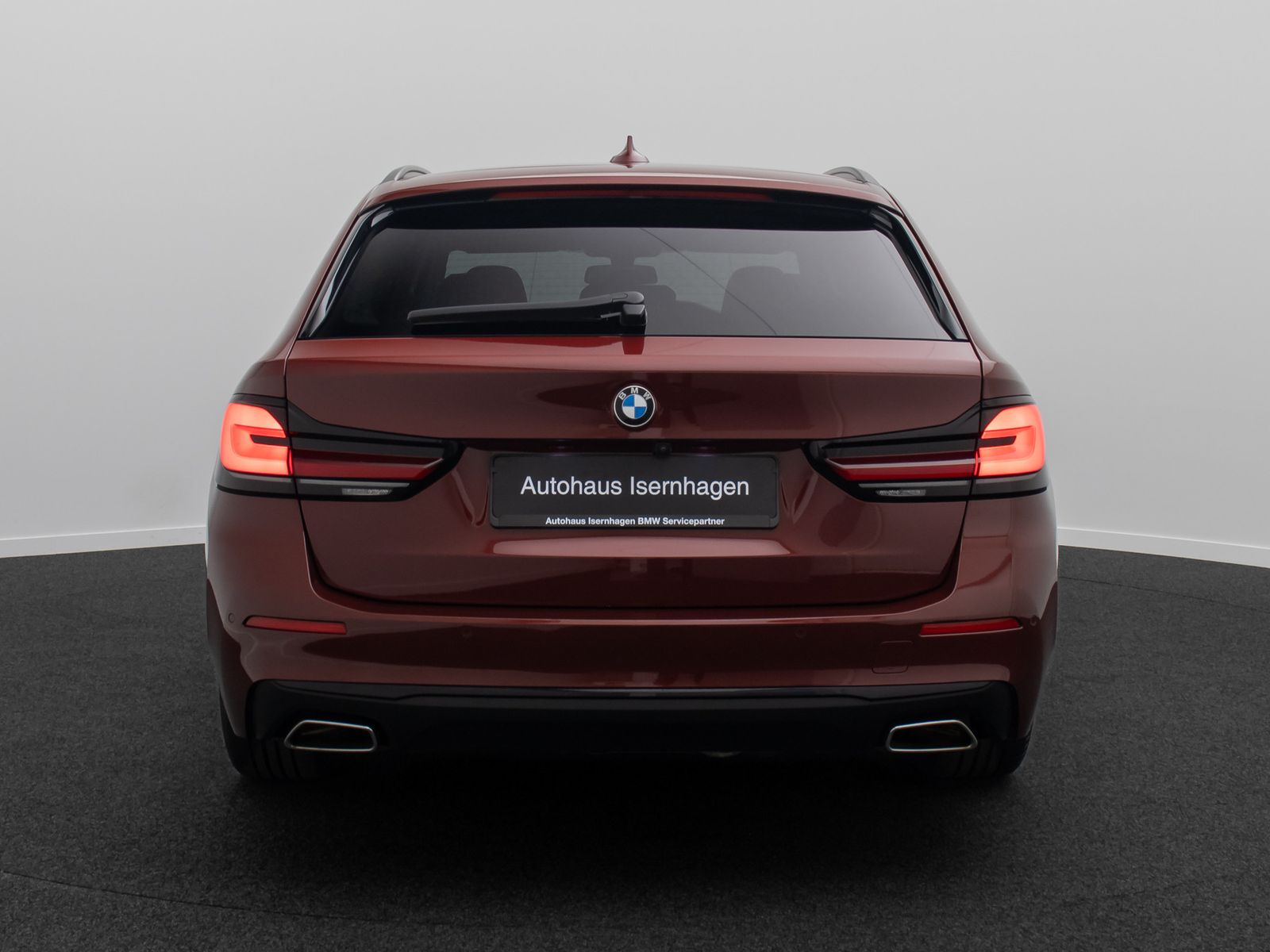 Fahrzeugabbildung BMW 520d xD HUD DAB Kamera HiFi Laser Sport AHK Komf