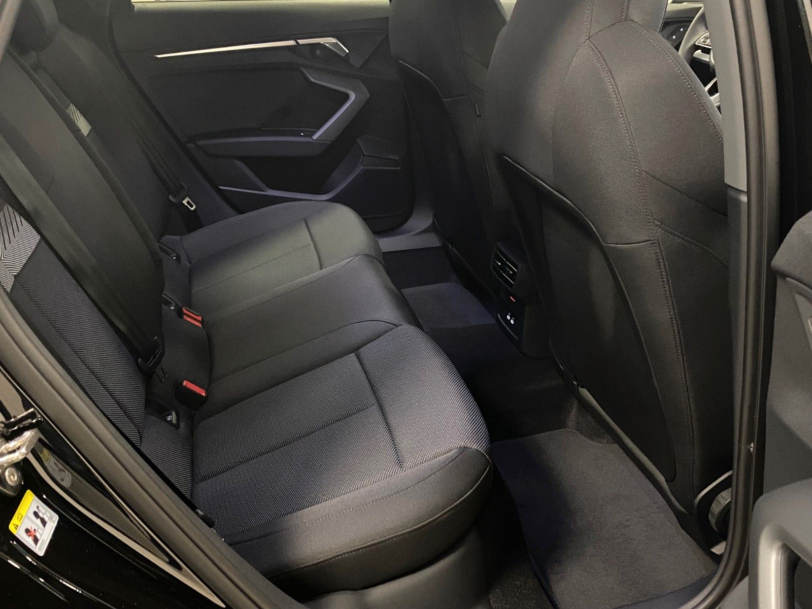 Fahrzeugabbildung Audi A3 35 TFSIadvanced Sportback+ACC+4Jahre GARANTIE