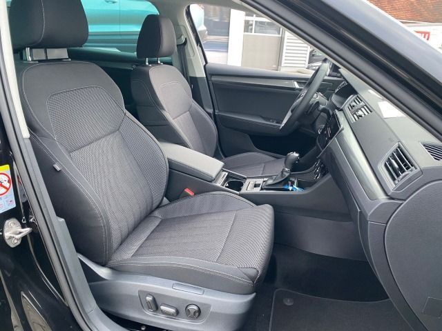Fahrzeugabbildung SKODA Superb Combi *Matrix*RFK*19Zoll*Side Assist*eHec