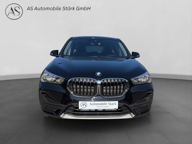 Fahrzeugabbildung BMW X1 sDrive 18i Automatik+Navi+DAB+AHK+PDC