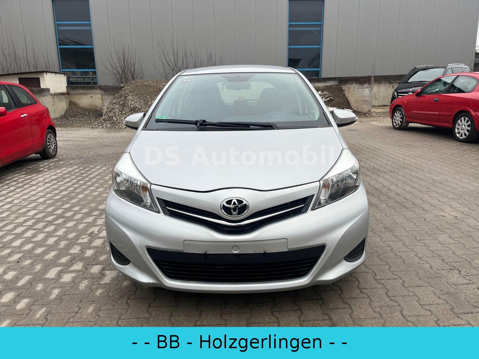 Toyota Yaris Life Automatik 8 fach bereift