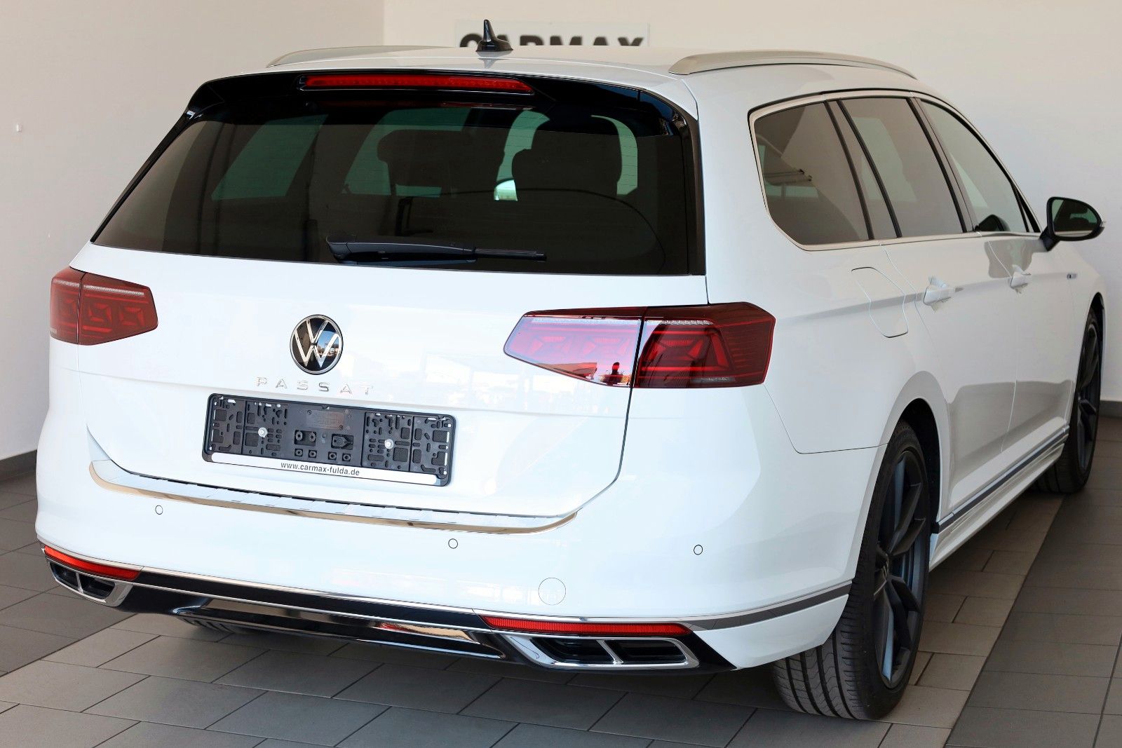Fahrzeugabbildung Volkswagen Passat Variant R Line Leder,Navi,LED,ACC,CarPlay