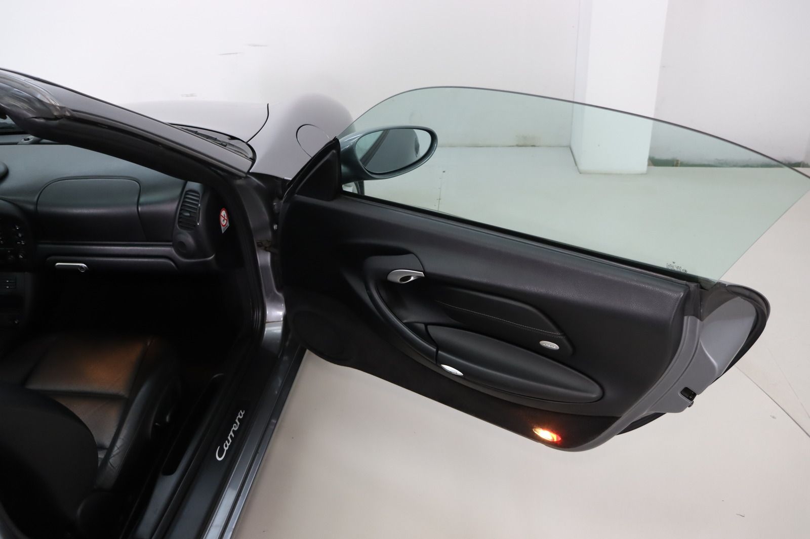 Fahrzeugabbildung Porsche 996 Carrera Cabriolet * Leder * Xenon