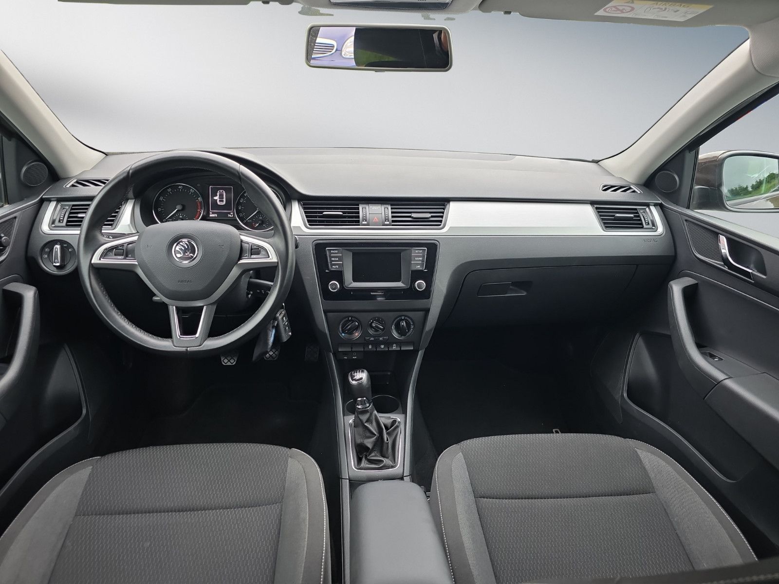 Fahrzeugabbildung SKODA Rapid Spaceback Ambition/KLiMA/PDC/TÜV NEU