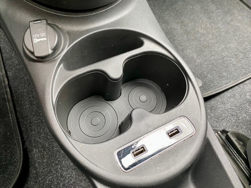 Fahrzeugabbildung Fiat 500 C 1.2 Dualogic Lounge PDC KLIMA ALU CARPLAY