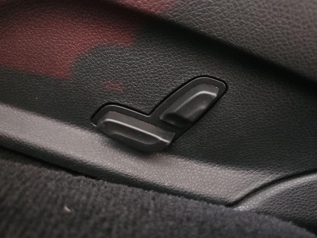 Fahrzeugabbildung Mercedes-Benz E 450 4M AMG Pano ACC Comand LED 360°