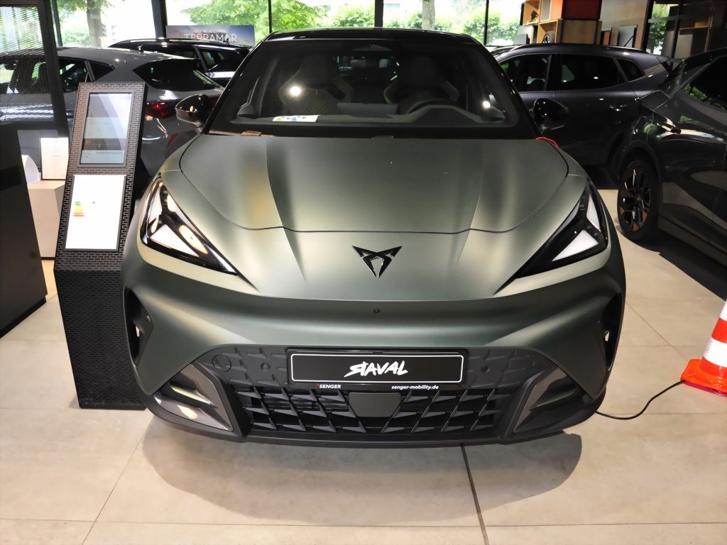 Cupra Raval VZ Extreme 52 kWh Matrix DCC Sennheiser imagem 2