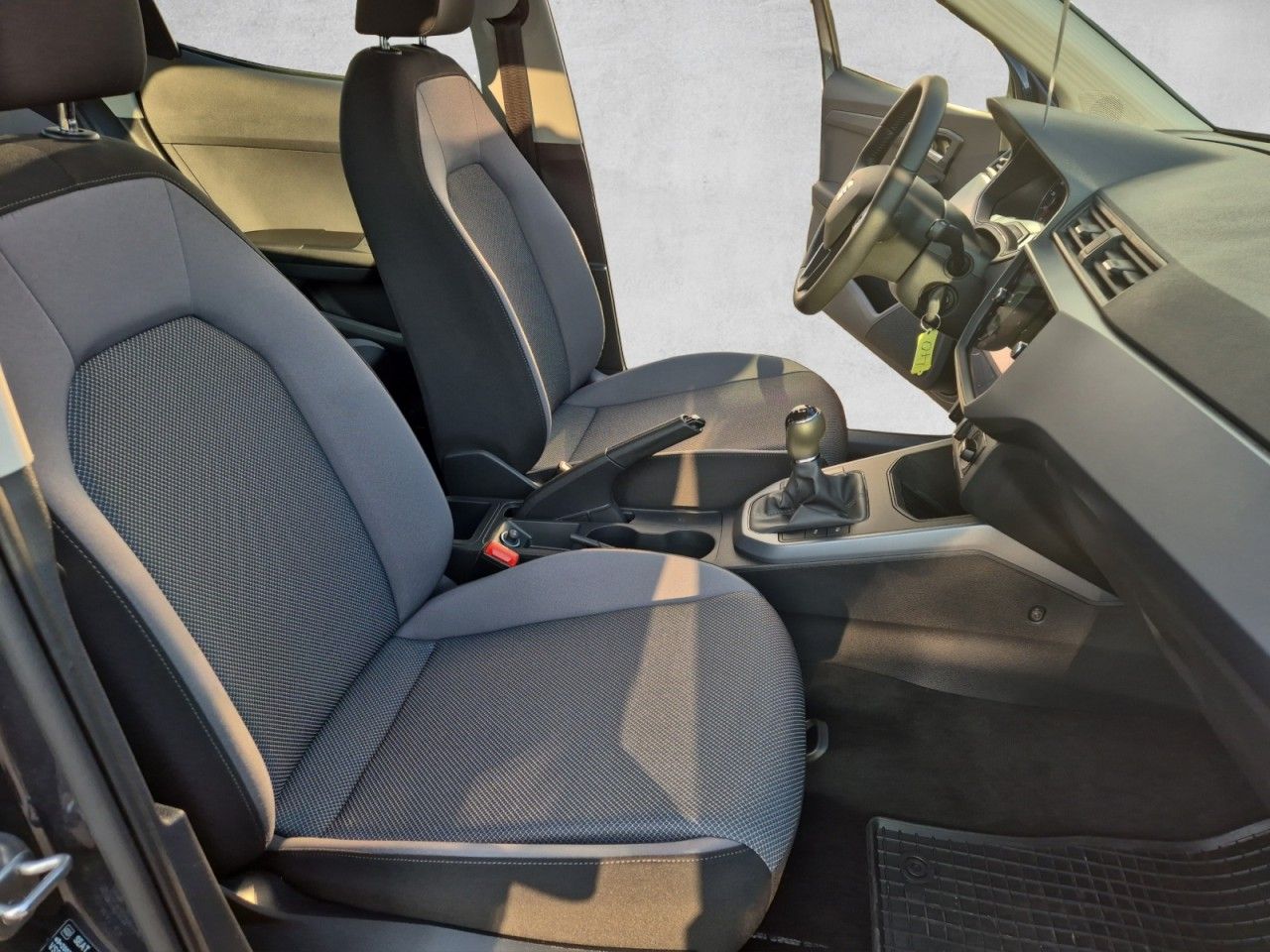 Fahrzeugabbildung SEAT Arona Style Navi Klima Totwinkelassistent