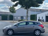 Ford Focus Lim. Champions Edition*SERVICE NEU* - Ford: Champion