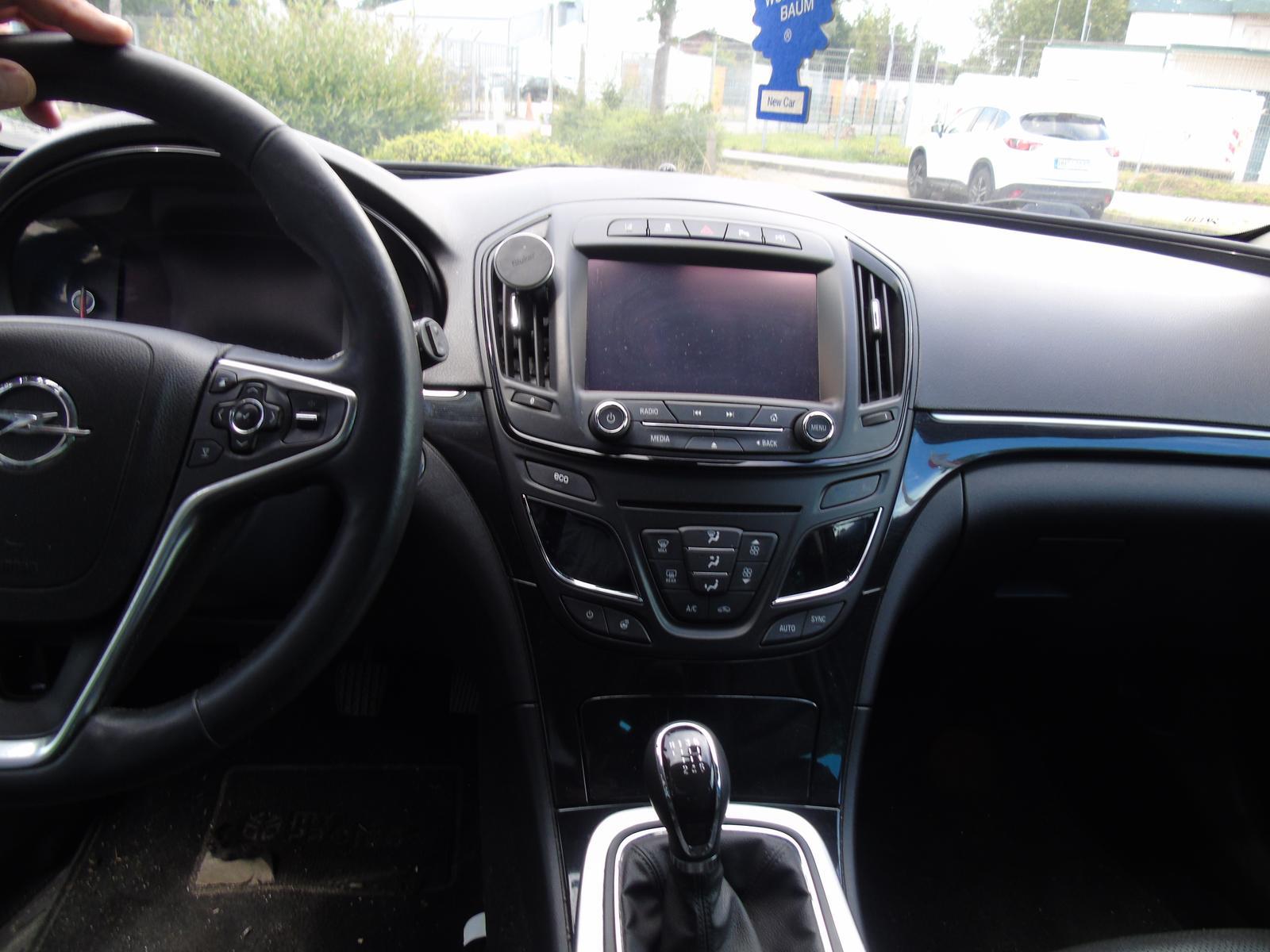 Opel Insignia 2015 — photo 11