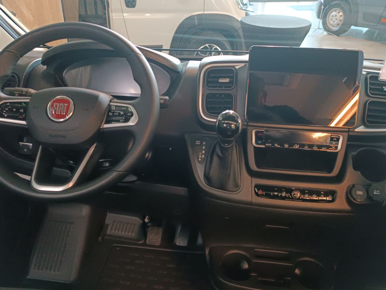 Fahrzeugabbildung Westfalia Columbus 601 D 180 PS LED,Keyless,Winterpaket