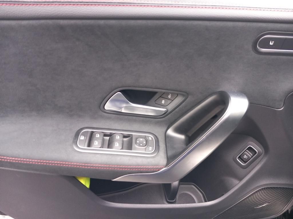 Fahrzeugabbildung Mercedes-Benz AMG CLA 45 4MATIC+ Shooting Brake Navi*Pano*SD