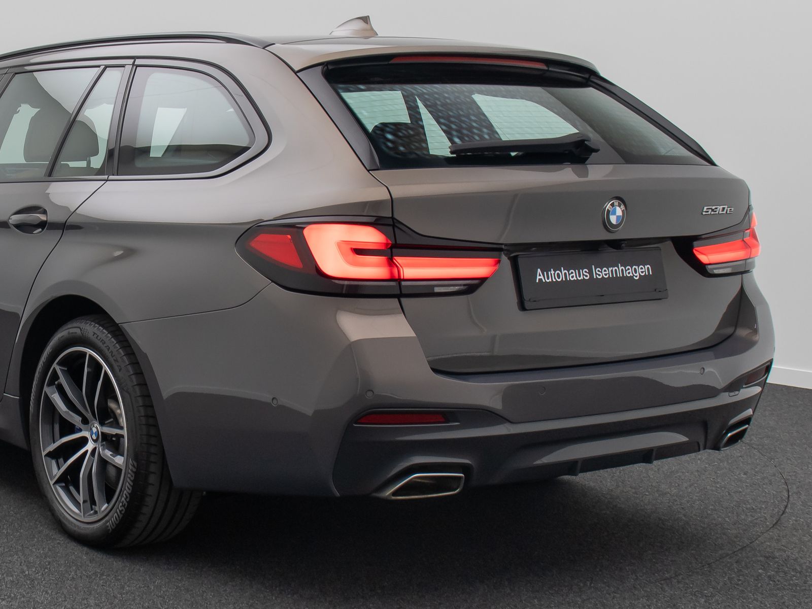 Fahrzeugabbildung BMW 530e M Sport 360°Laser HUD DAB Panorama H/K 18"