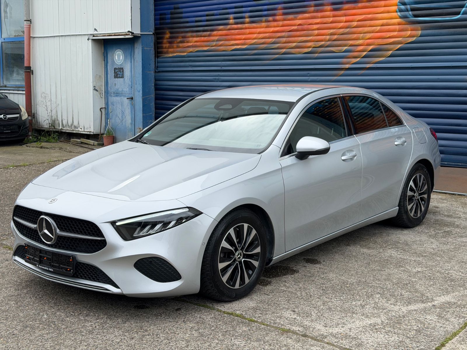 MERCEDES-BENZ A 200d Limousine Facelift/Widescreen/LED/1 Hand