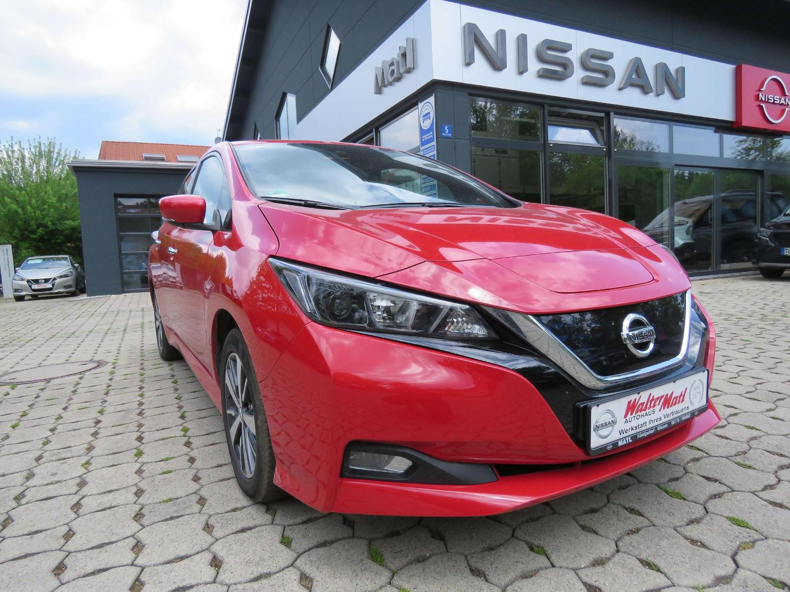 Nissan Leaf Acenta 40kWh 150PS Rückfahrkamera, Navi