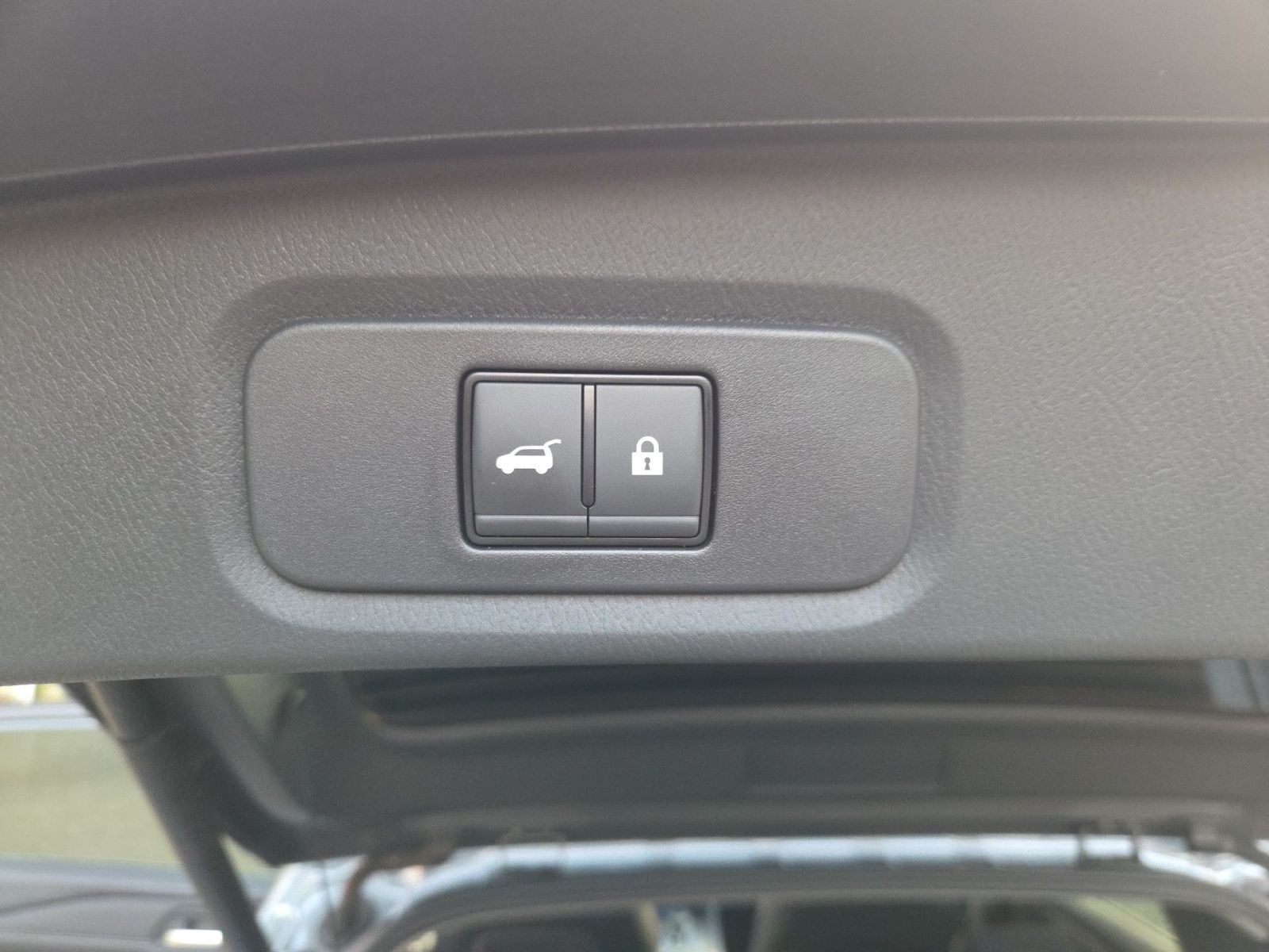Fahrzeugabbildung Nissan Qashqai 1.3 DIG-T MHEV N-Connecta 158 PS Autom.