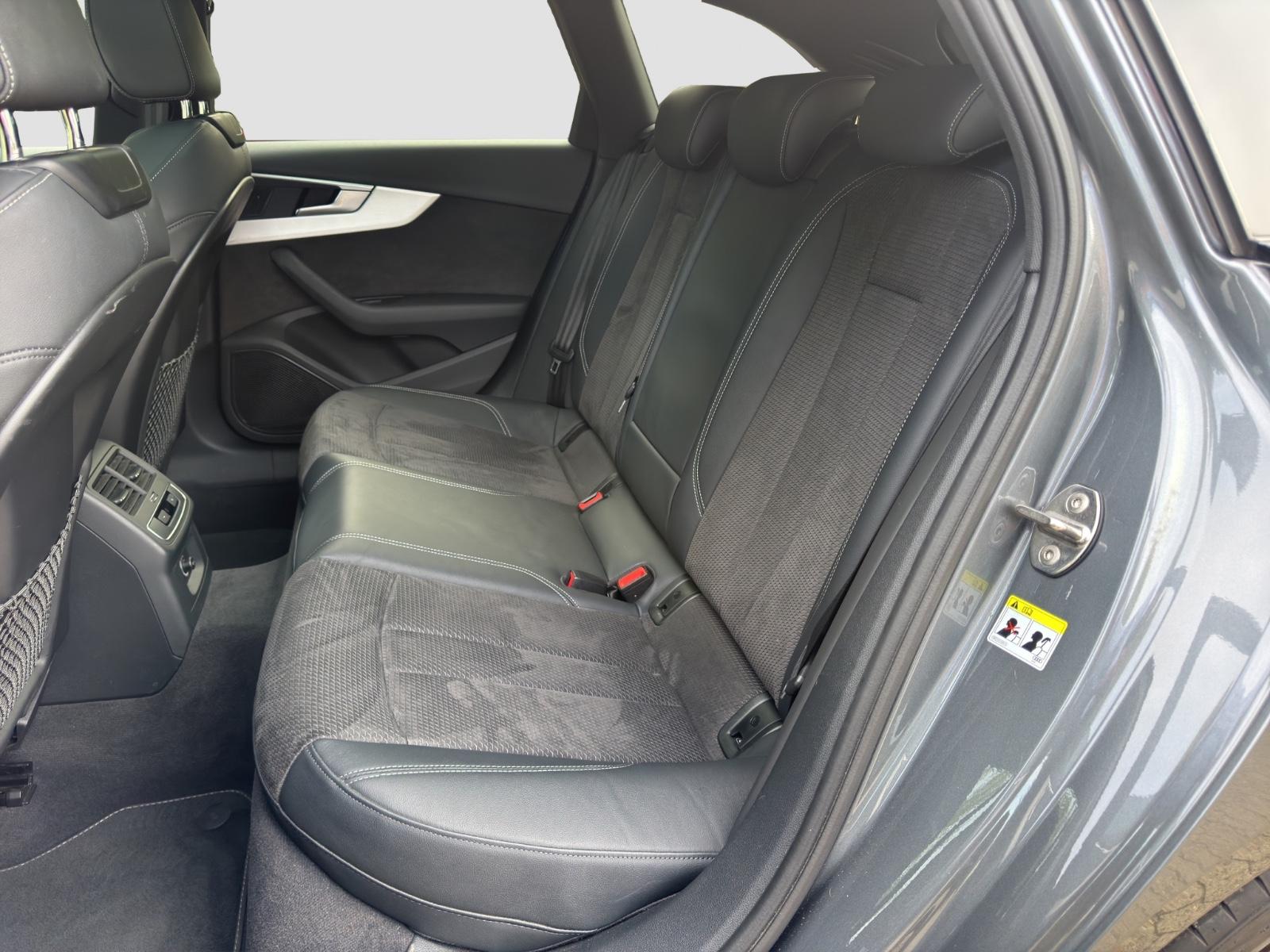Audi A4 Avant quattro sport 2.0 * 252 PS * S-Tronic *