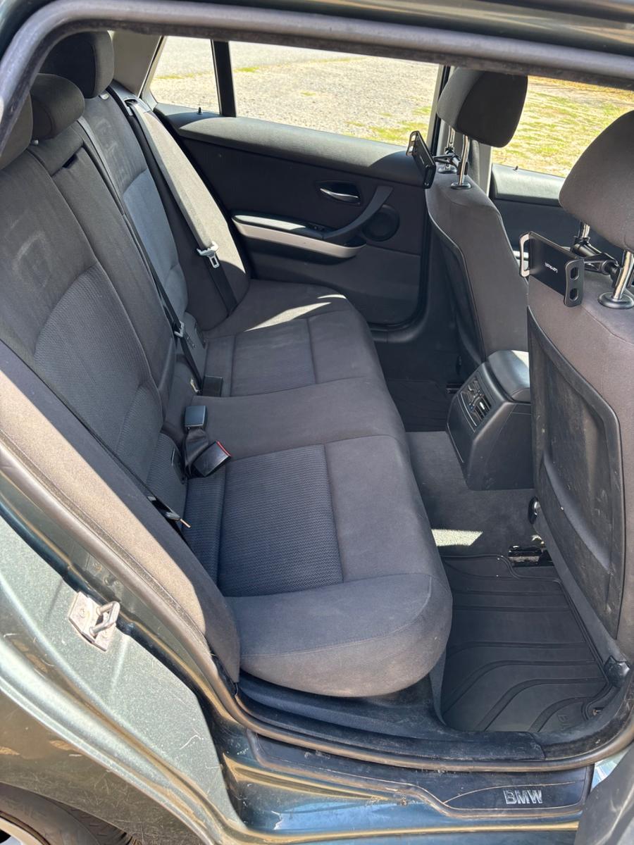 BMW 318 2009 — photo 5