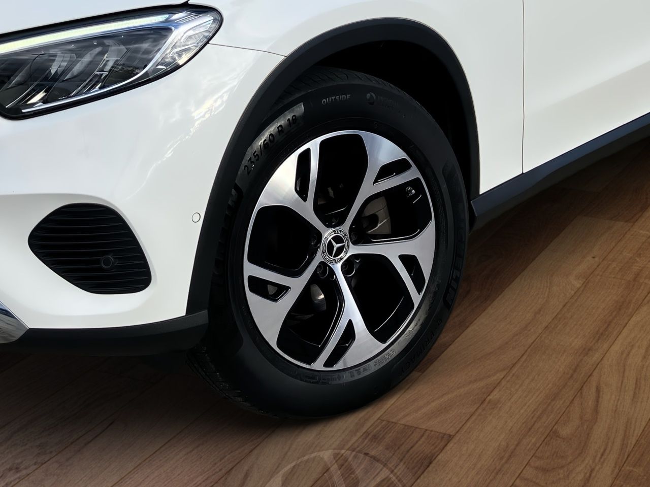 Fahrzeugabbildung Mercedes-Benz GLC 220 d 4M AVANTGARDE+360+STNDHZ+DISTR+MEMORY+