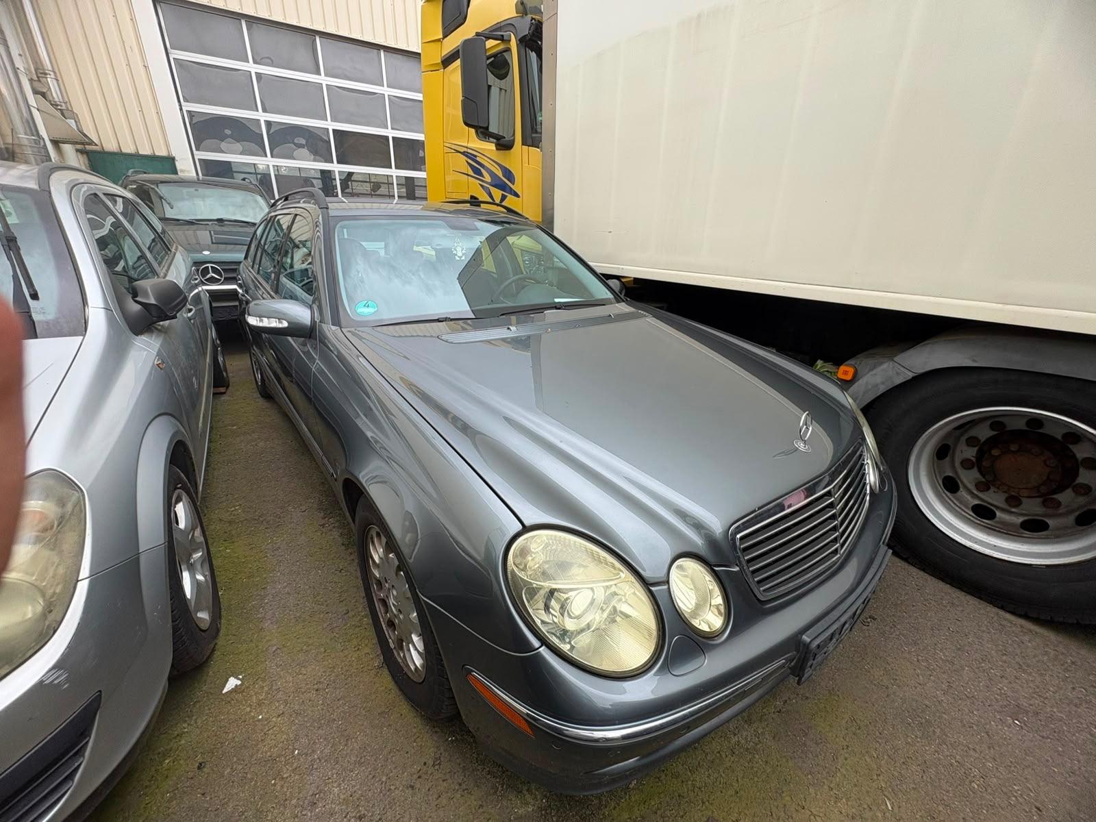 Mercedes-Benz E 220 E -Klasse T-Modell E 220 T CDI