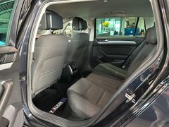 VW Passat Variant - Ansicht 15
