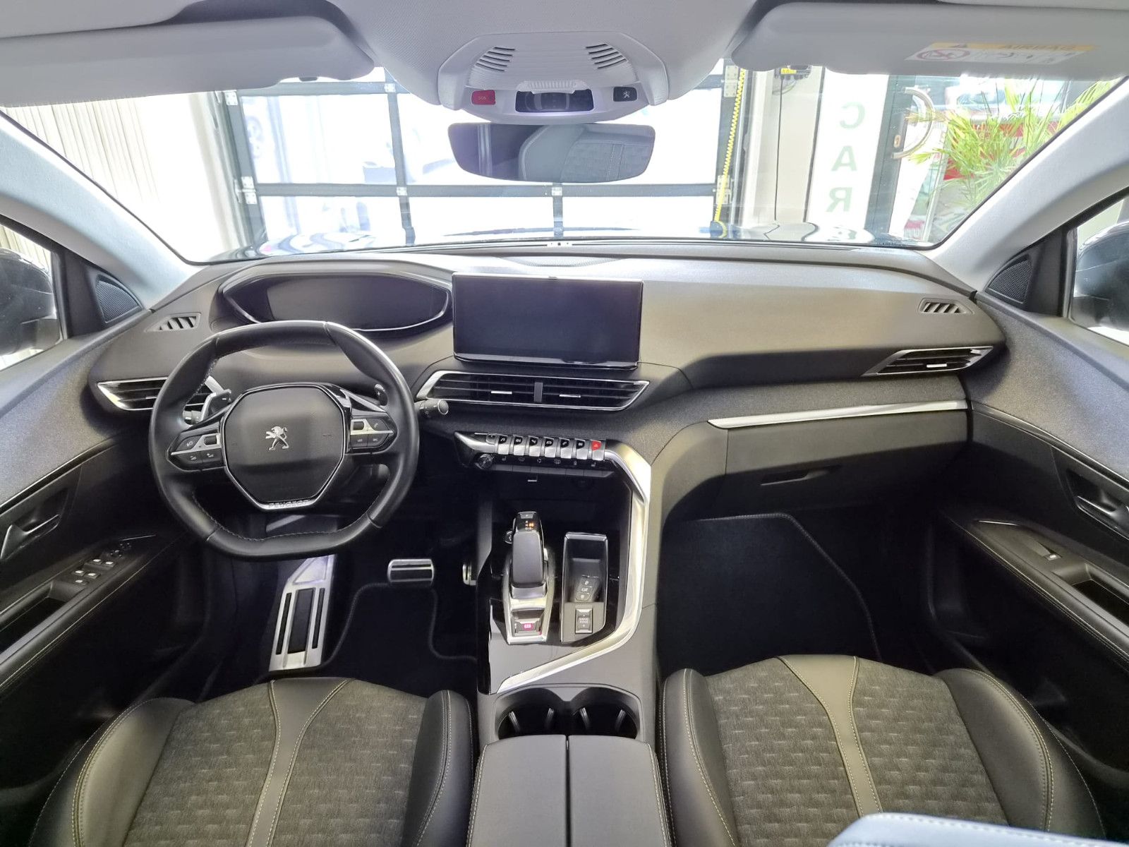 Fahrzeugabbildung Peugeot 3008 Hybrid 225 Roadtrip / LED/KAMERA/GARANTIE