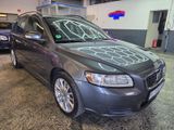 Volvo V50 Kombi T5 AWD Kinetic*4x4*Klima*2. Hand* - gebrauchte Volvo V50 aus dem Jahr 2008