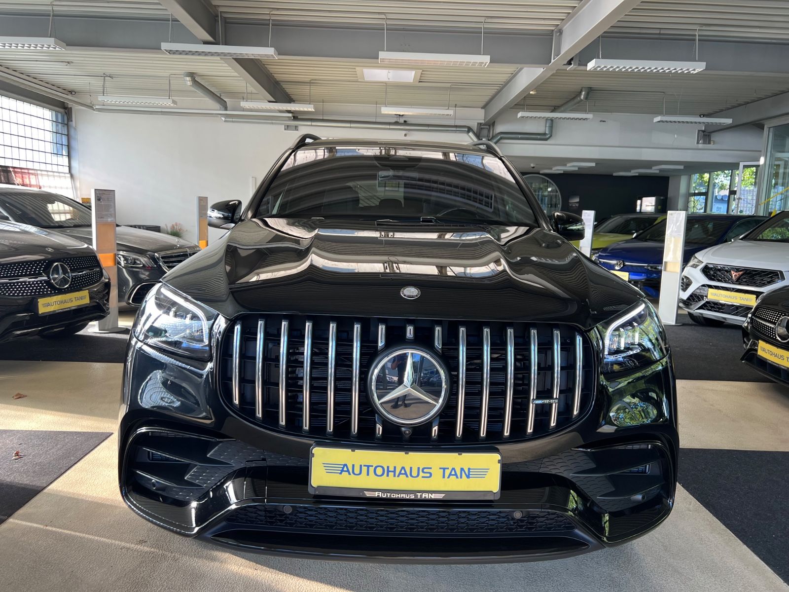 Fahrzeugabbildung Mercedes-Benz GLS 63 AMG 4 Matic*CARBON*3D BURMESTER*NEUWERTIG