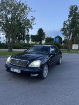 Lexus LS 430 - - - Lexus LS 430 mit Benzin-Antrieb: Automatik