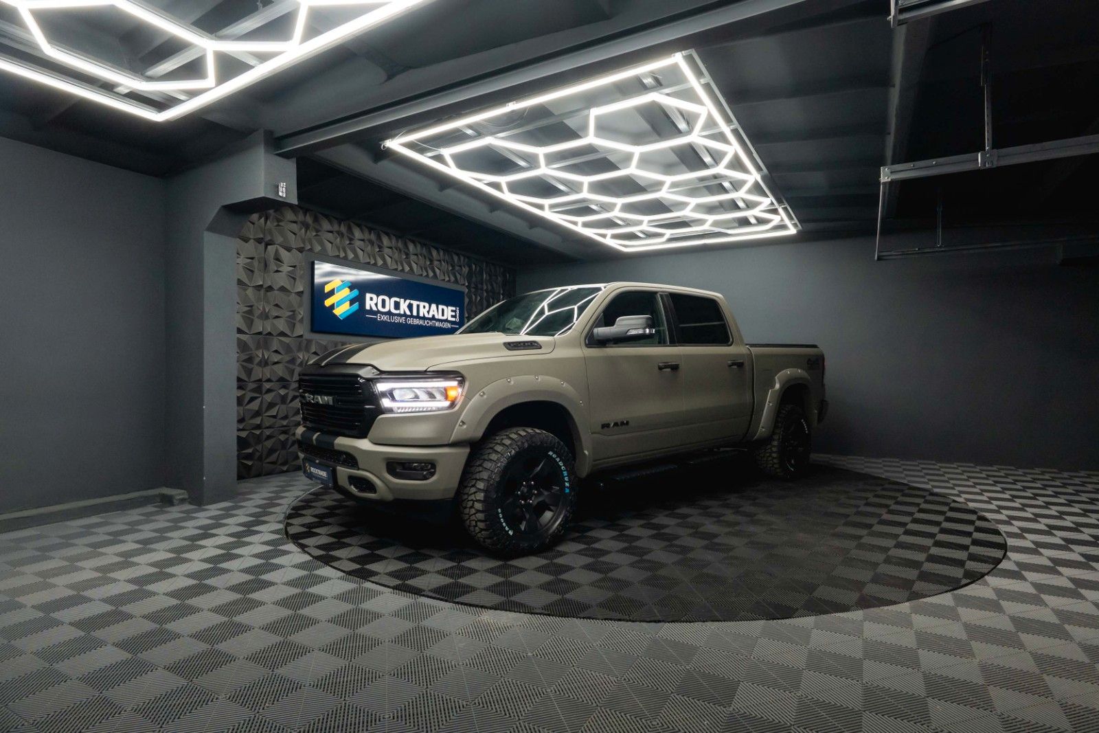 Fahrzeugabbildung Dodge RAM 5.7 V8 HEMI 4x4 OFFROAD RAPTOR Style 19% VAT